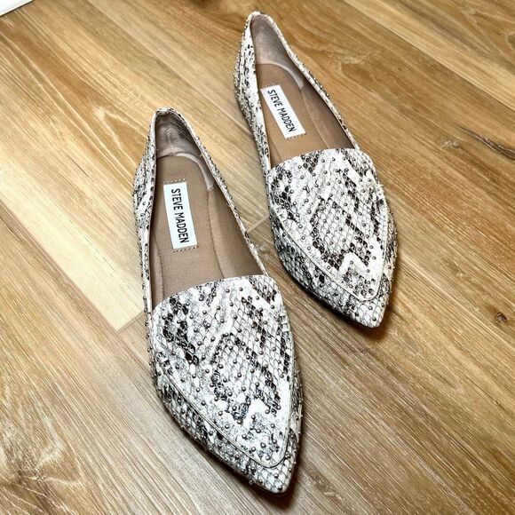 STEVE MADDEN Feather Beaded Snake Print Pointed Top Flats Size 5.5 - Picture 1 of 7